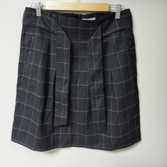 H&M Dresses & Skirts - H&M Tie Belt Skirt